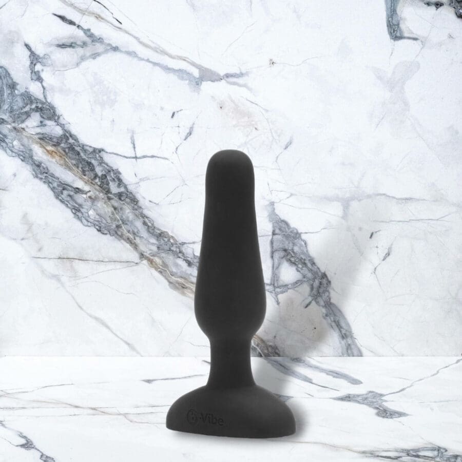 B- Vibe novice plug buttplug
