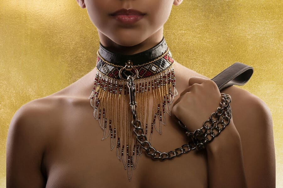 Shiri Zinn - Zwarte Halsband