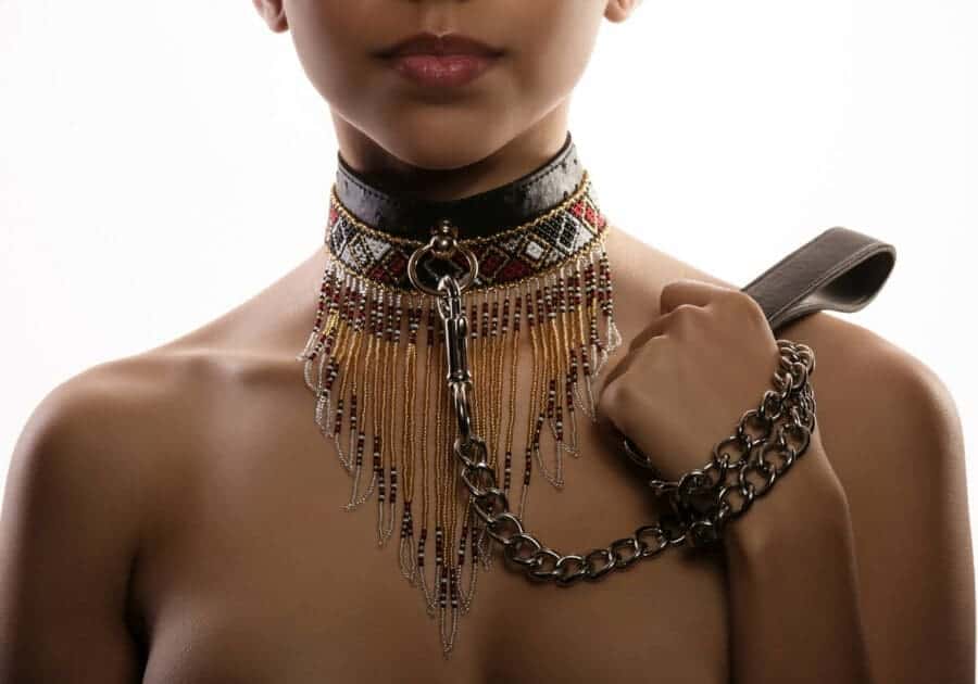 Shiri Zinn Zwarte Halsband