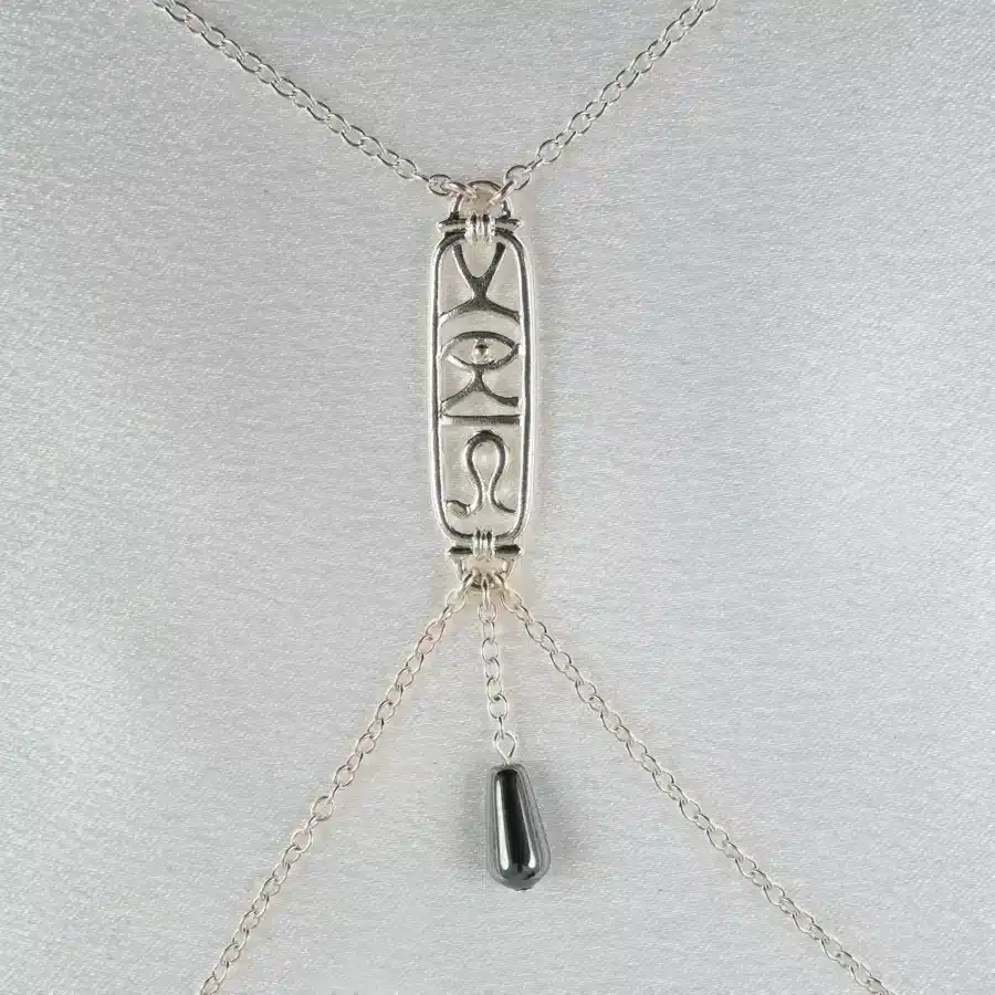 Sylvie Monthule Borstsieraad Hieroglyph Of Love Zilver 2