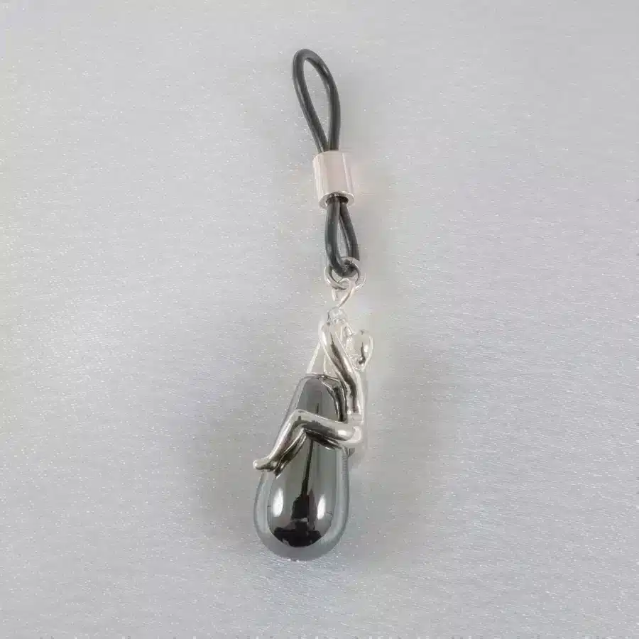 Sylvie Monthule Borstsieraad Secret Passion Hematite Zilver