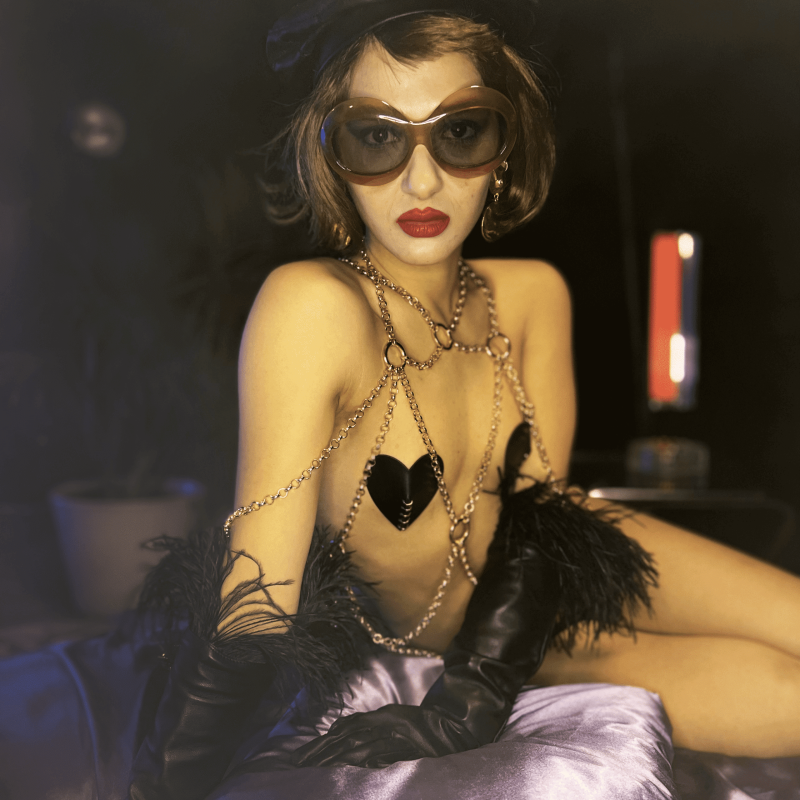 Elif Domanic Heart Shaped Pasties Met Stitches