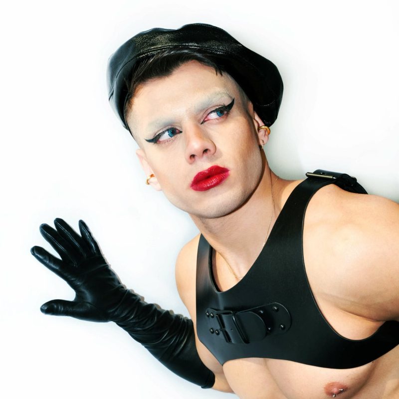 Elif Domanic Jasper Harnas